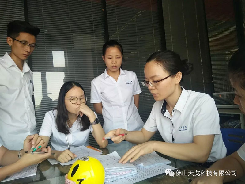 悉心講解 悉心講解