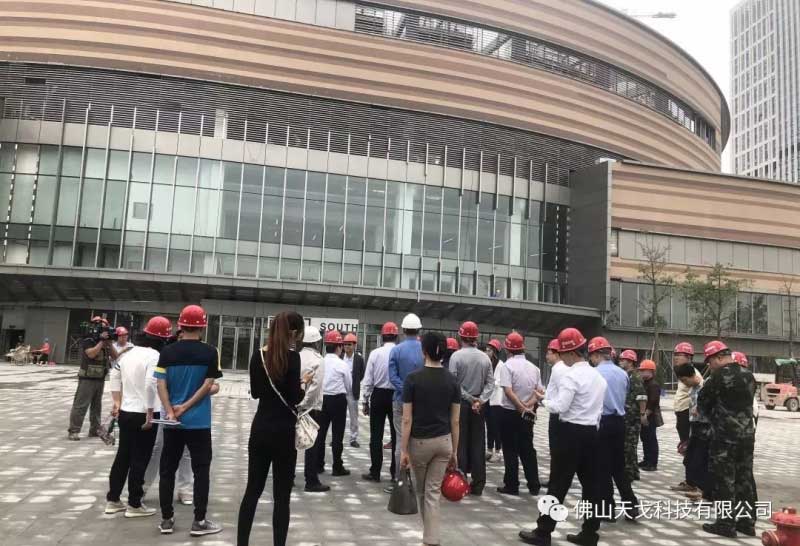 市、區領導一行到訪佛山國際體育文化演藝館